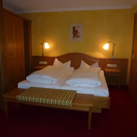Reif Hotel